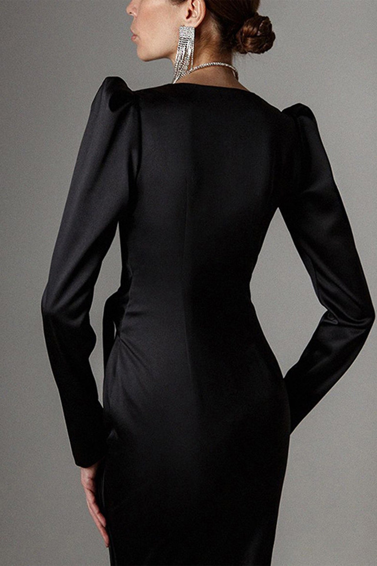 Elira Long Sleeve V-Neck Maxi Dress