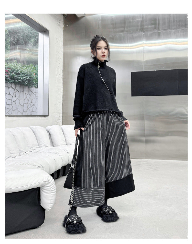 Simple Slant Zipper Turtleneck Sweater