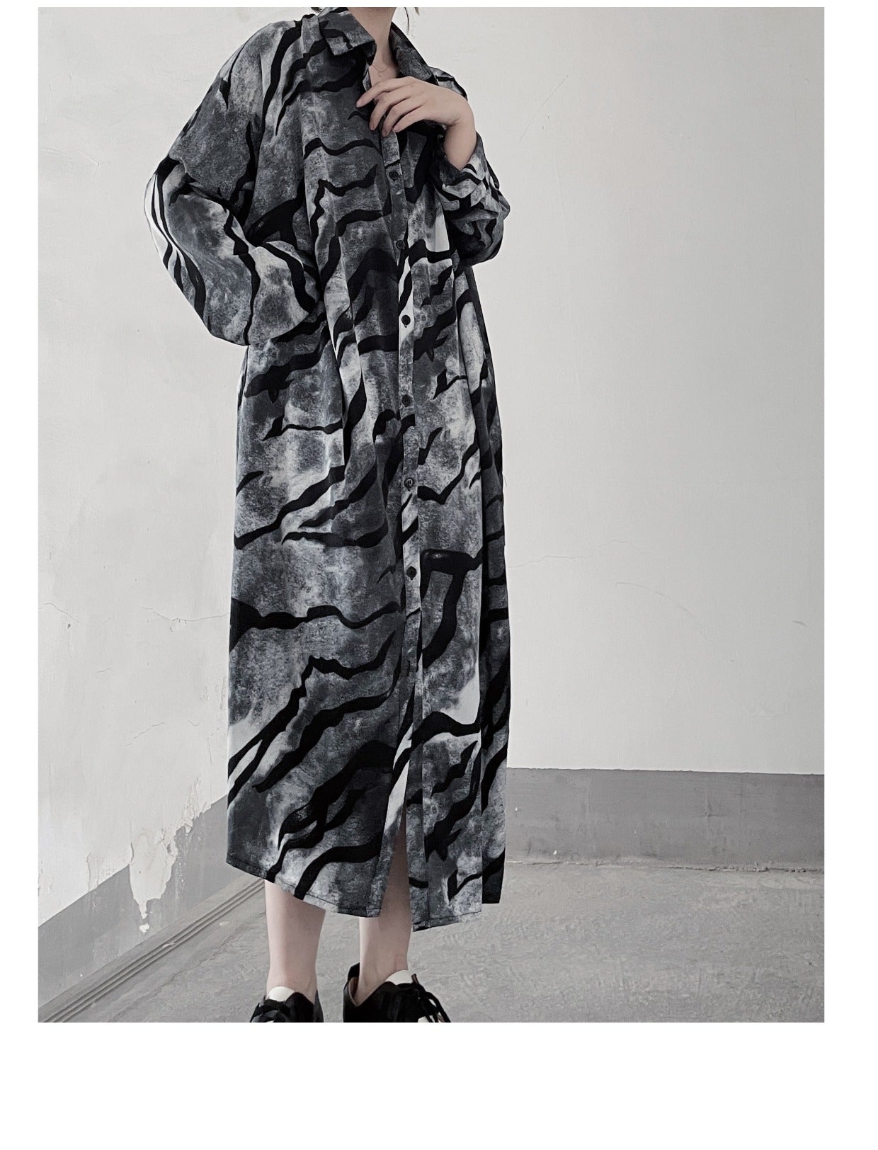 Vintage Tiger Stripe Dyed Long Sleeve Midi Dress