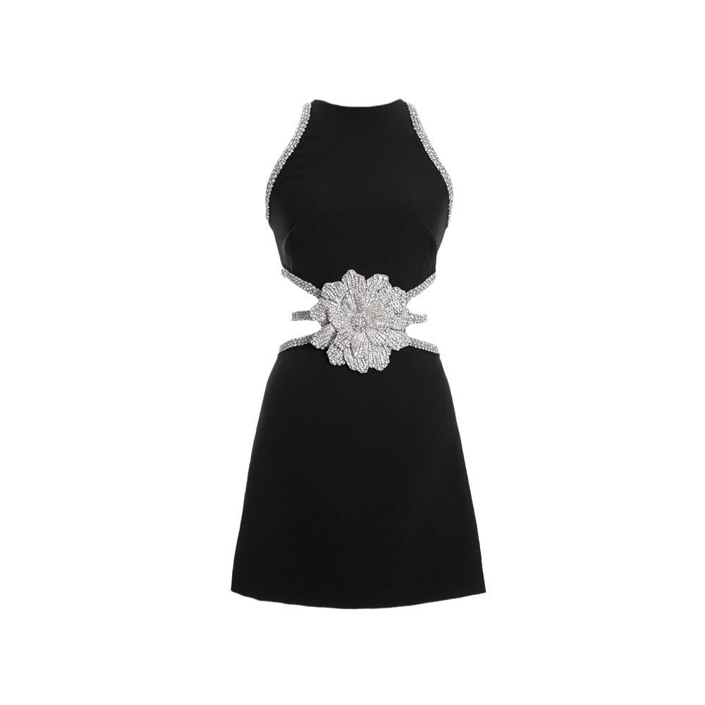 Design Inspired Waist Baring Dress With Exquisite Rhinestone Flower