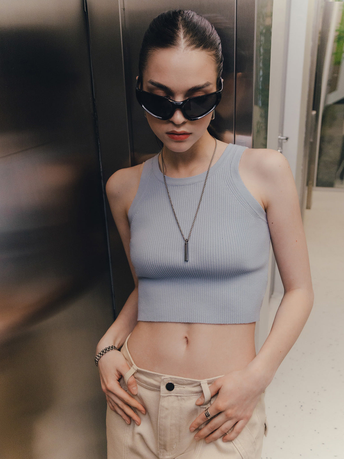 Knitted vest women's solid color slim thread inner wear blouse short y2g vest