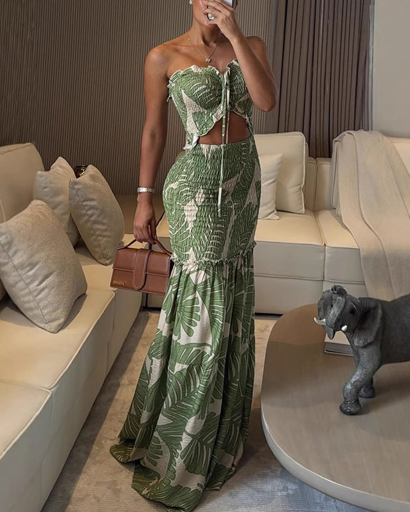 Hanging Neck Printed Pleated Dress