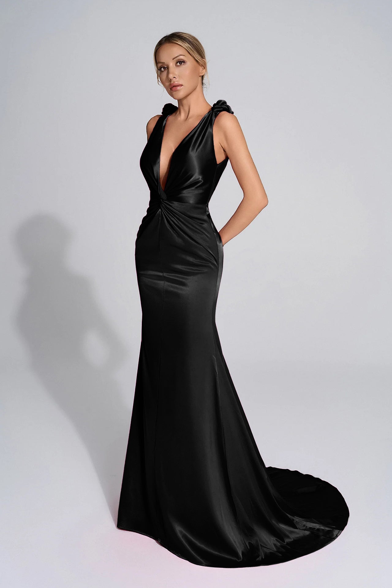 Elysia Sleeveless Maxi Dress