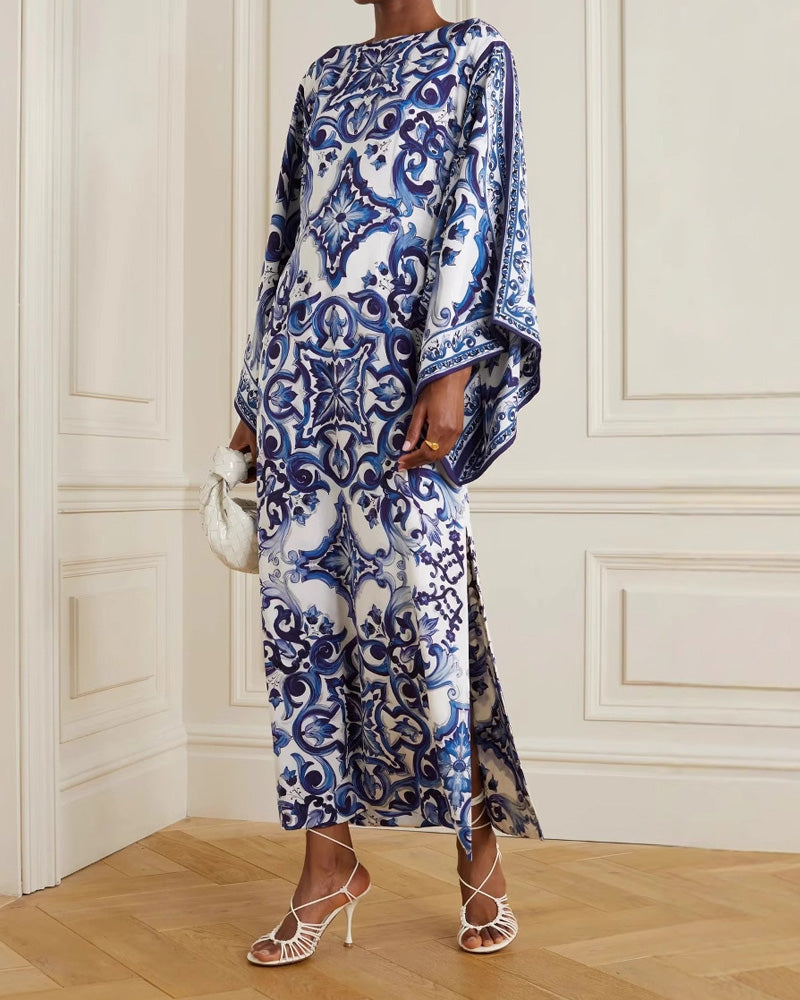 Blue And White Porcelain Printed Dress Collar