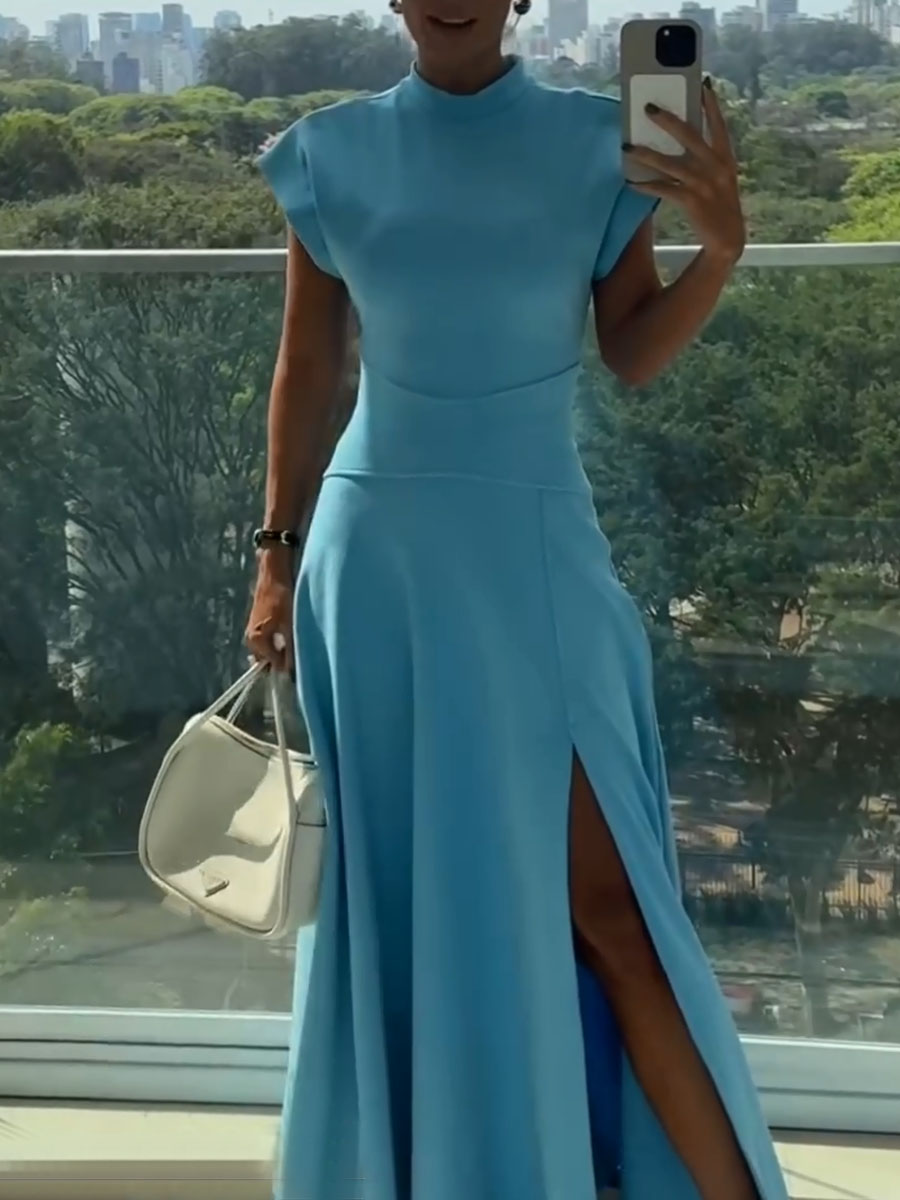 Chic slim fit dress with flying sleeves