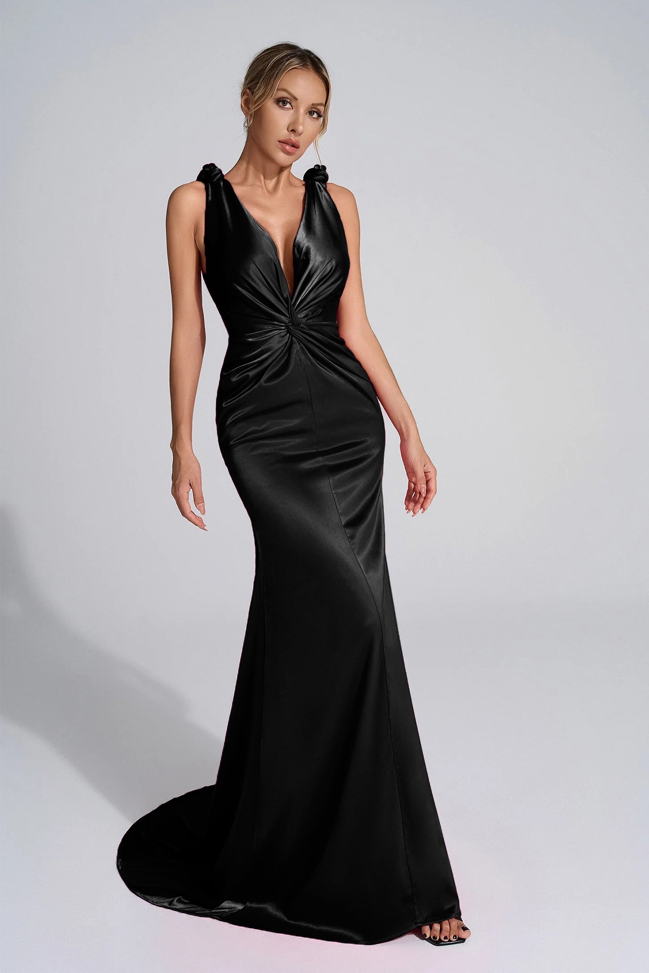 Elysia Sleeveless Maxi Dress