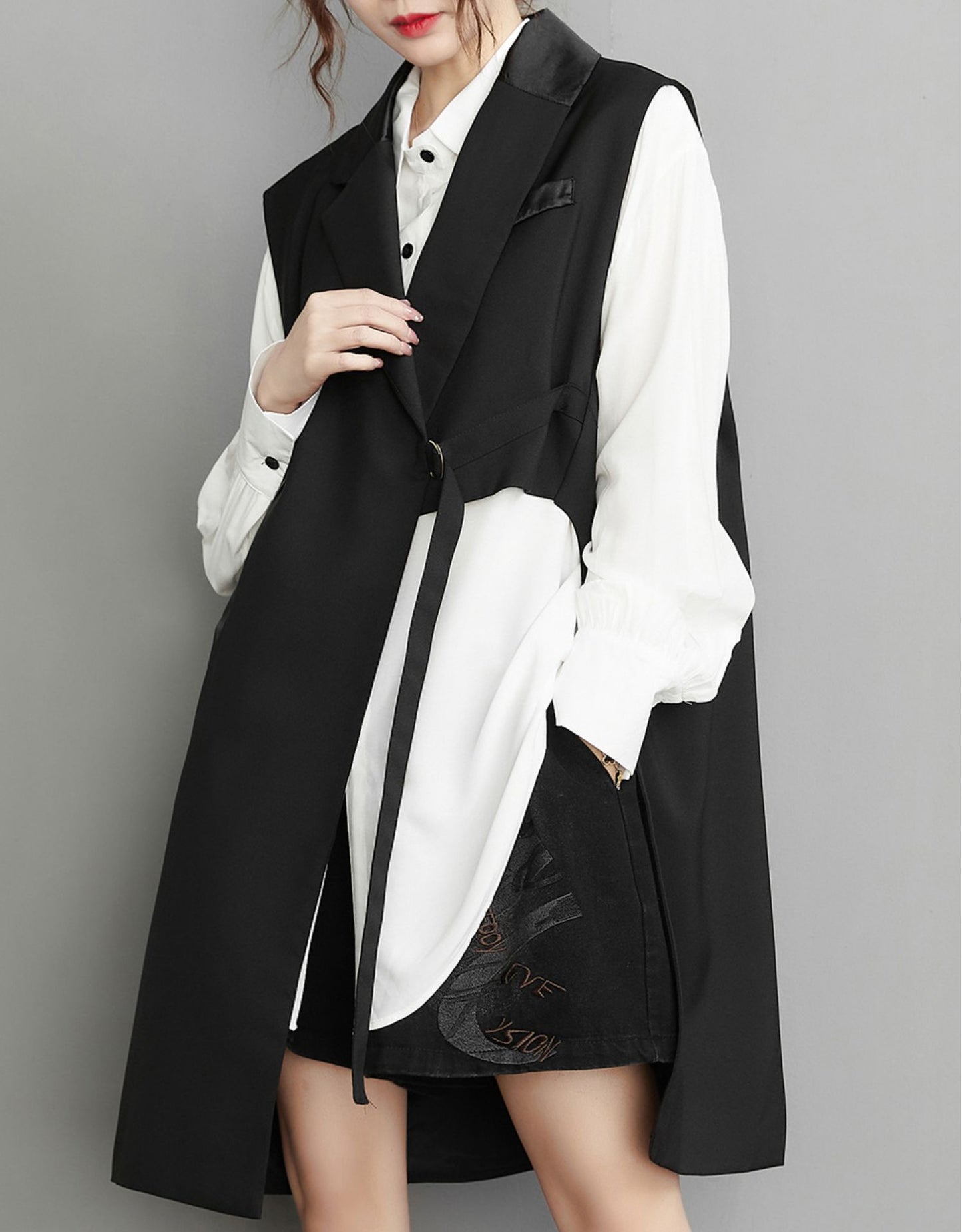 Personalized Black Sleeveless Vest