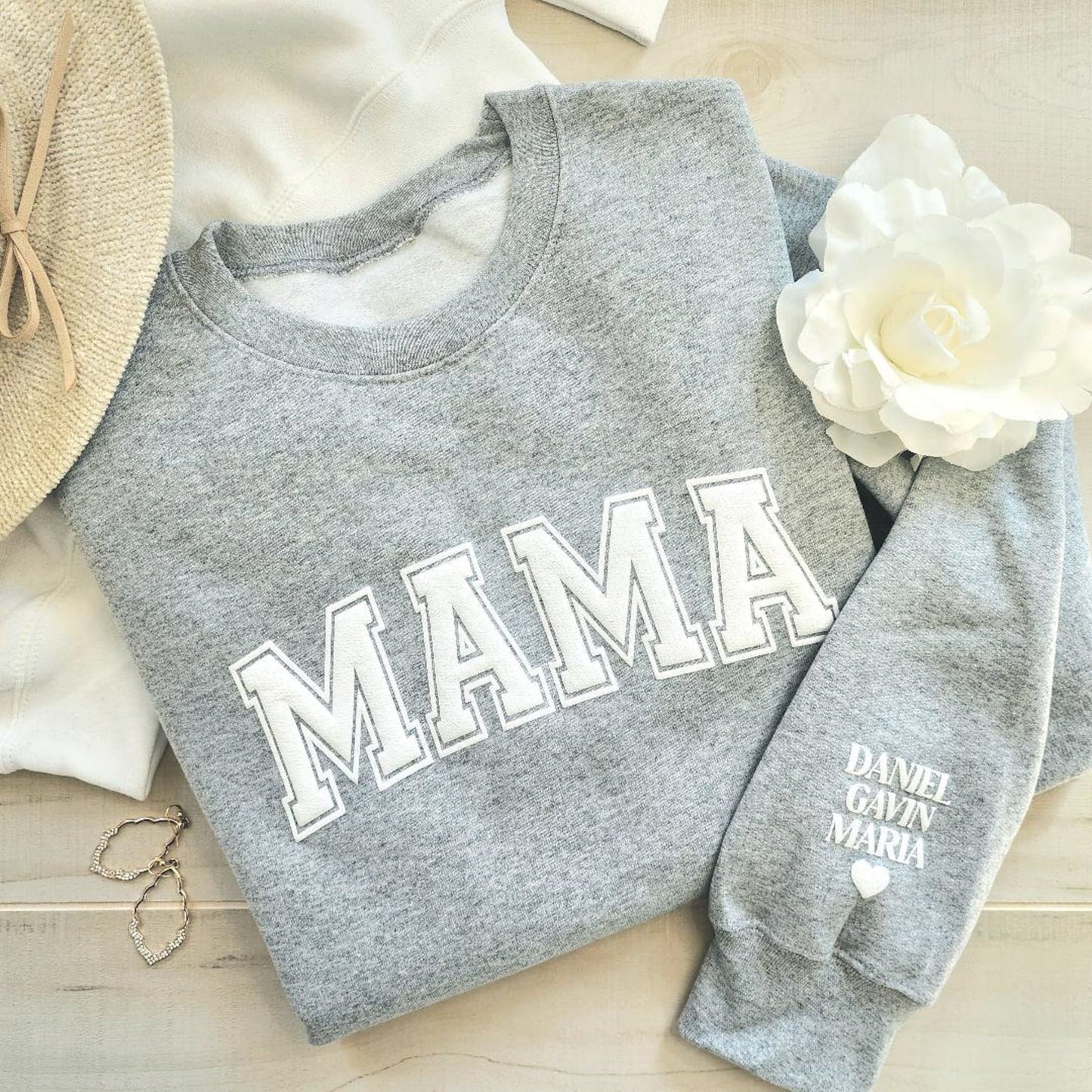 Mama Keepsake Sweatshirt with Puff .LetteringPersonalized Kid Names on Sleeve, Mama Sweater, New Mom Gift