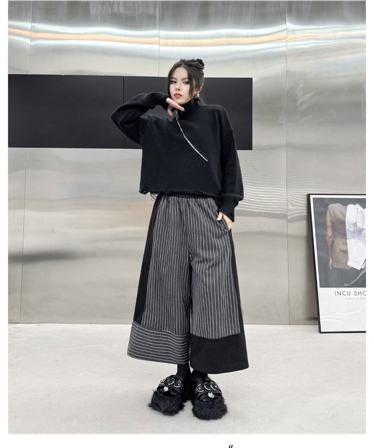 Simple Slant Zipper Turtleneck Sweater