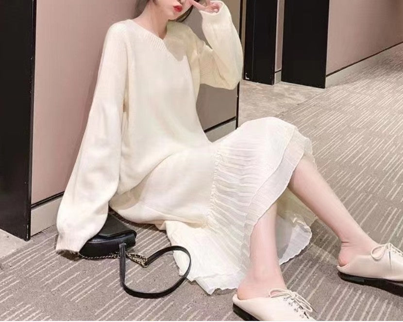 Loose Splicing V-Neck Long Sleeve Sweater Dress