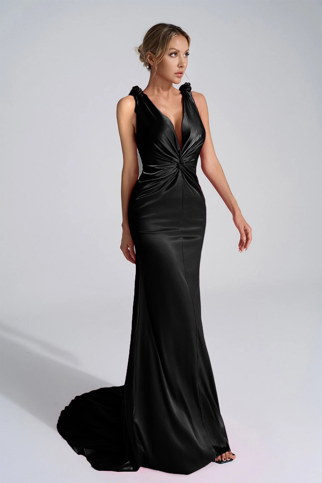 Elysia Sleeveless Maxi Dress