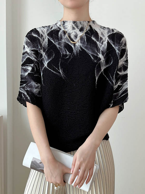 Loose Short Sleeves Contrast Color Pleated Printed Mock Neck T-Shirts Tops
