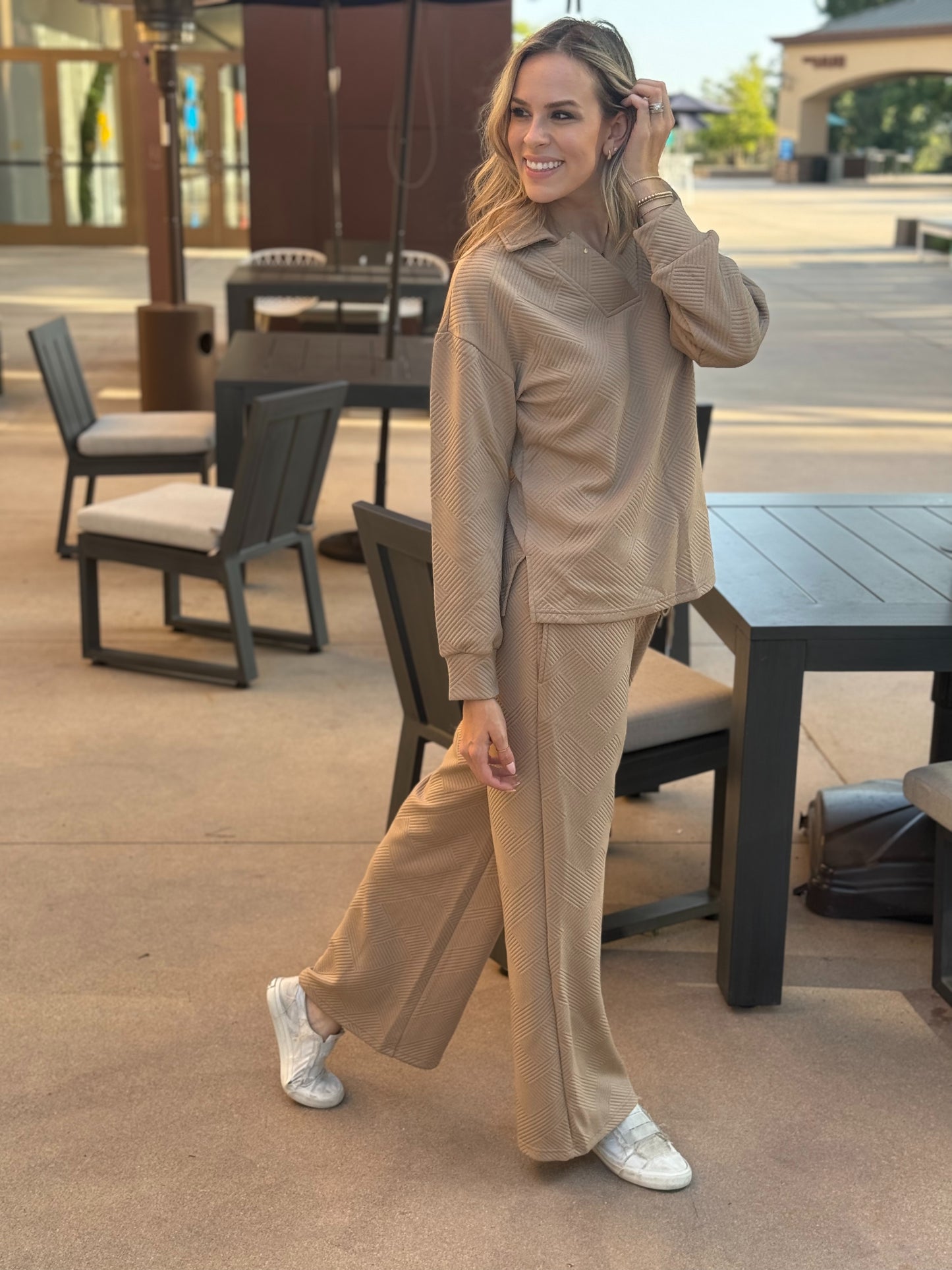 2024 Textured Lapel V-Neck Pullover and Drawstring Wide-Leg Pants Set (Buy 2 Free Shipping)