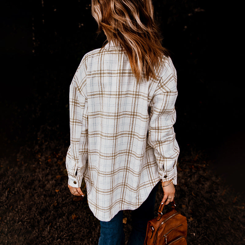 Wholesale of a new breasted pocket long-sleeved woolen shirt for women