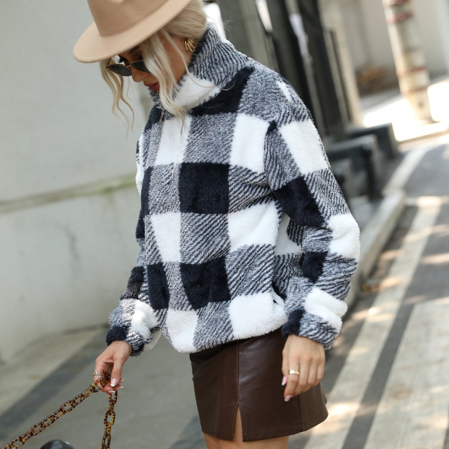Women's long sleeve pullover plaid printed round neck double-sided velvet regular plush pullover sweater