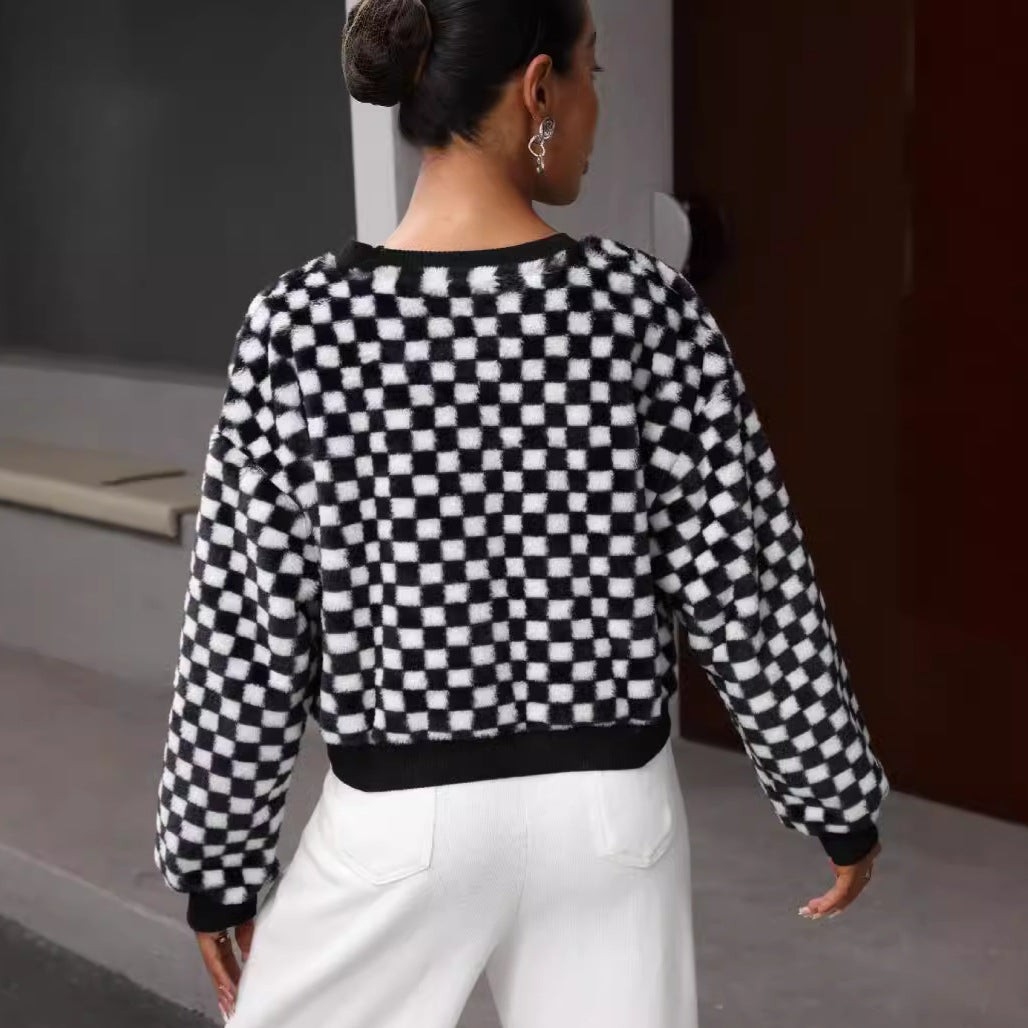 Autumn and winter women's loose round neck black and white plaid long sleeve plush pullover sweater