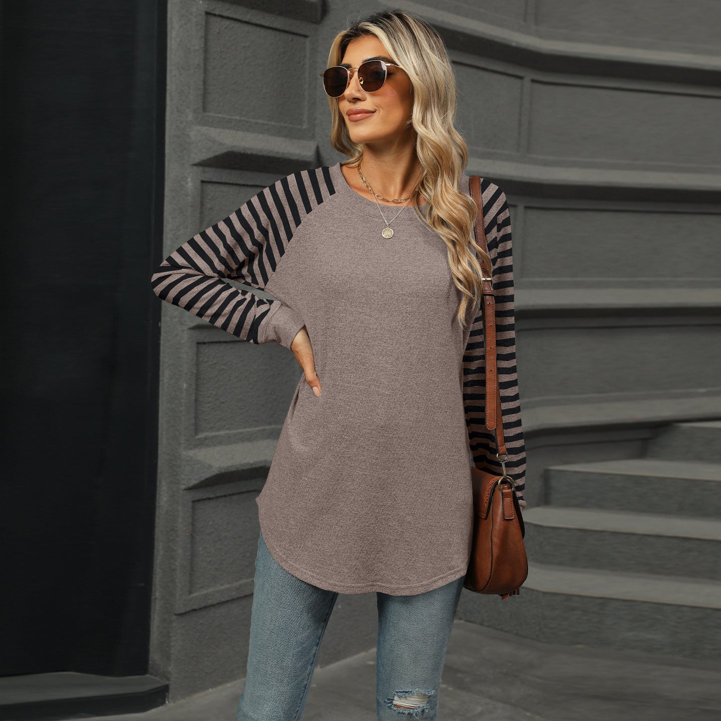 New contrast color striped patchwork round neck long-sleeved T-shirt dovetail top for women