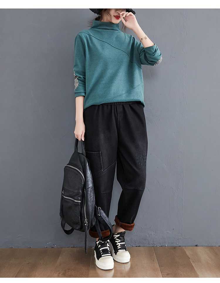 Classic Velvet Turtleneck Sweatshirt