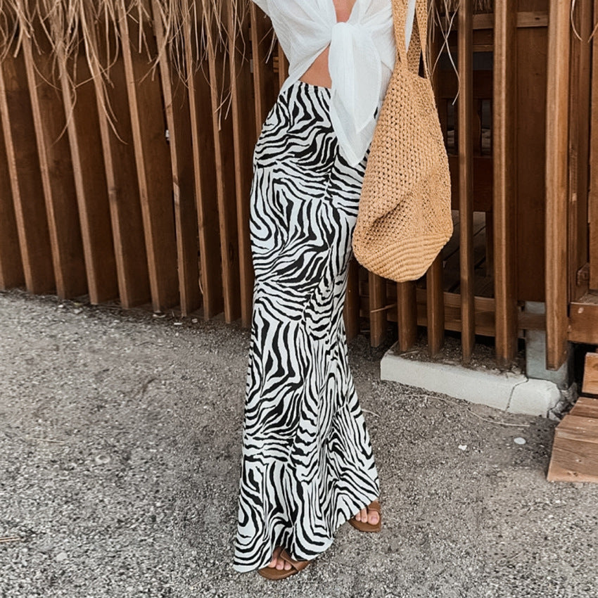 Versatile Zebra-stripe Printed Skirt
