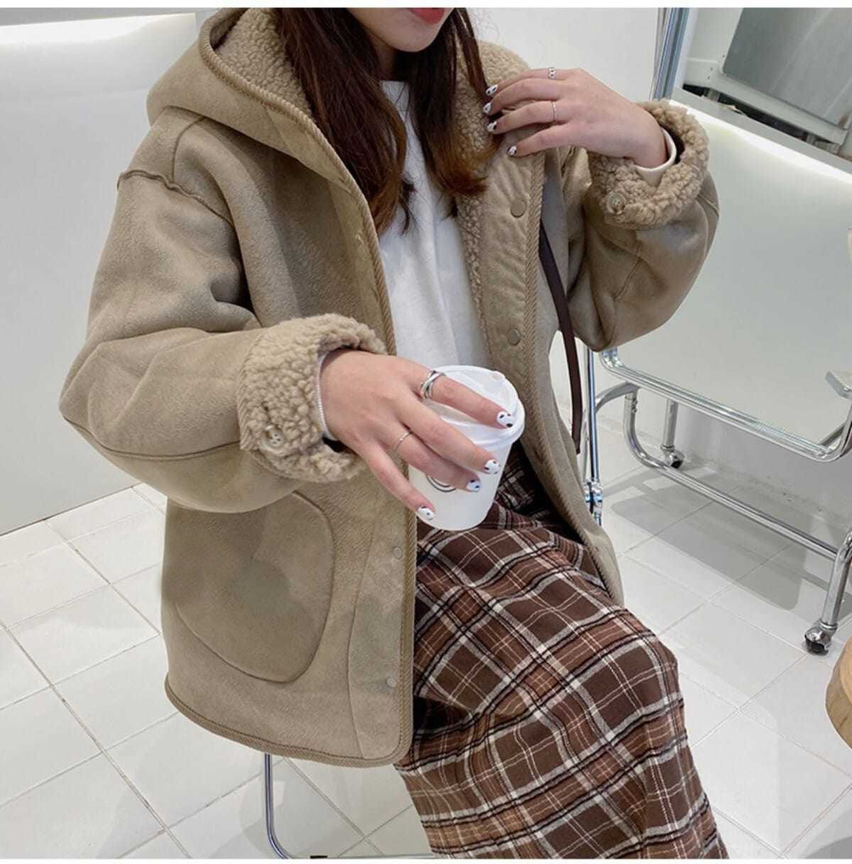 Simple Lambswool Thickened Hooded Jacket