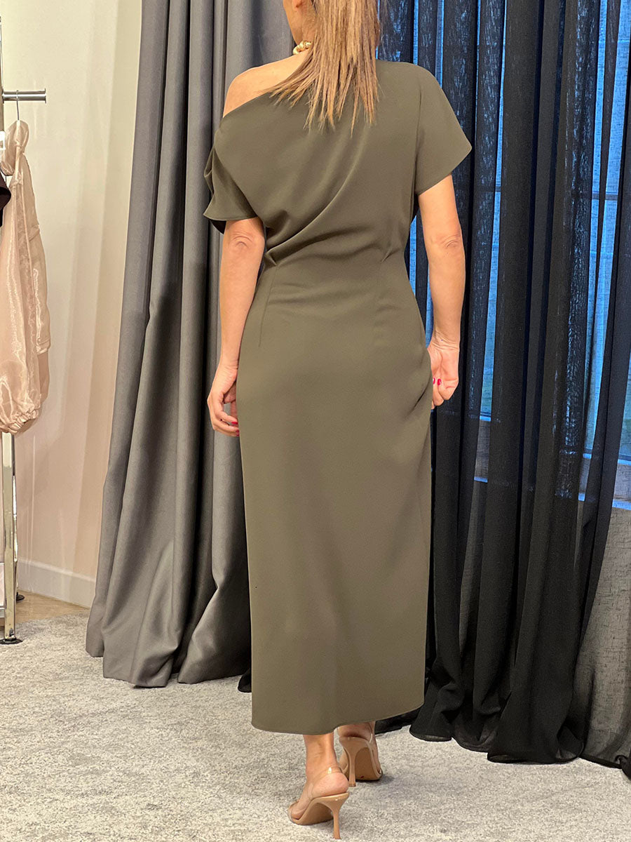 Off-shoulder slit elegant dress