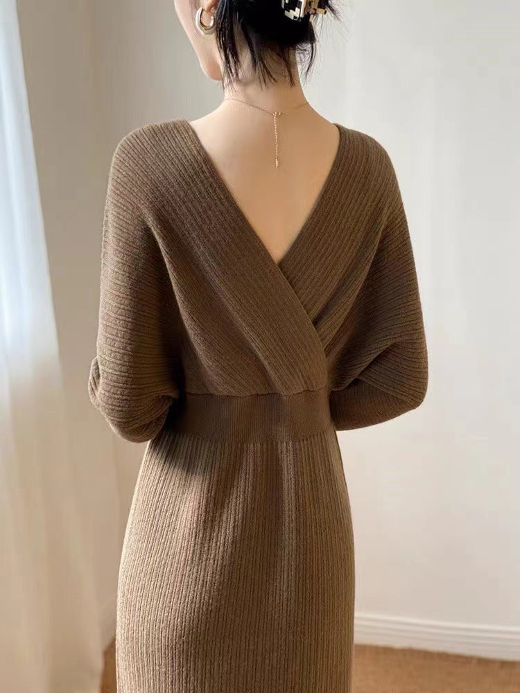 Design sense V-neck bag hip knitted dress