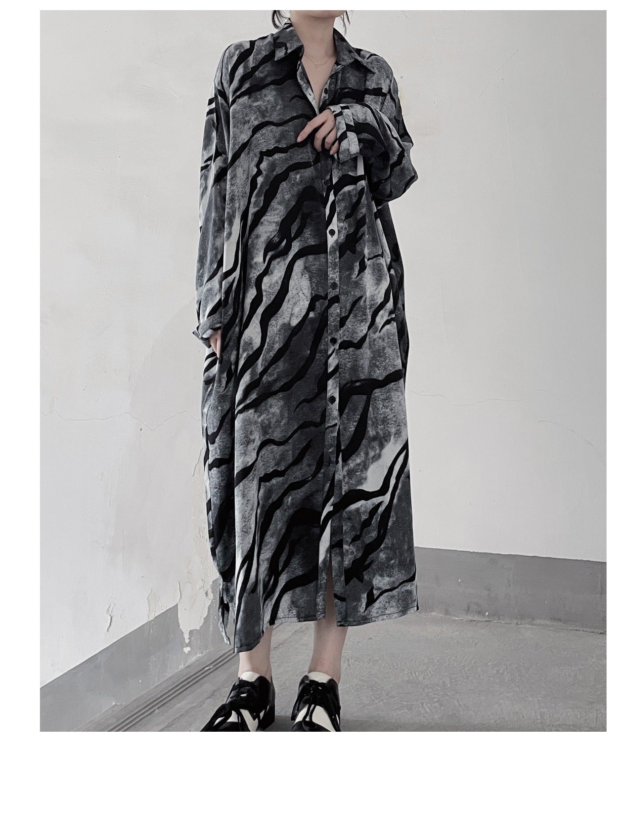 Vintage Tiger Stripe Dyed Long Sleeve Midi Dress