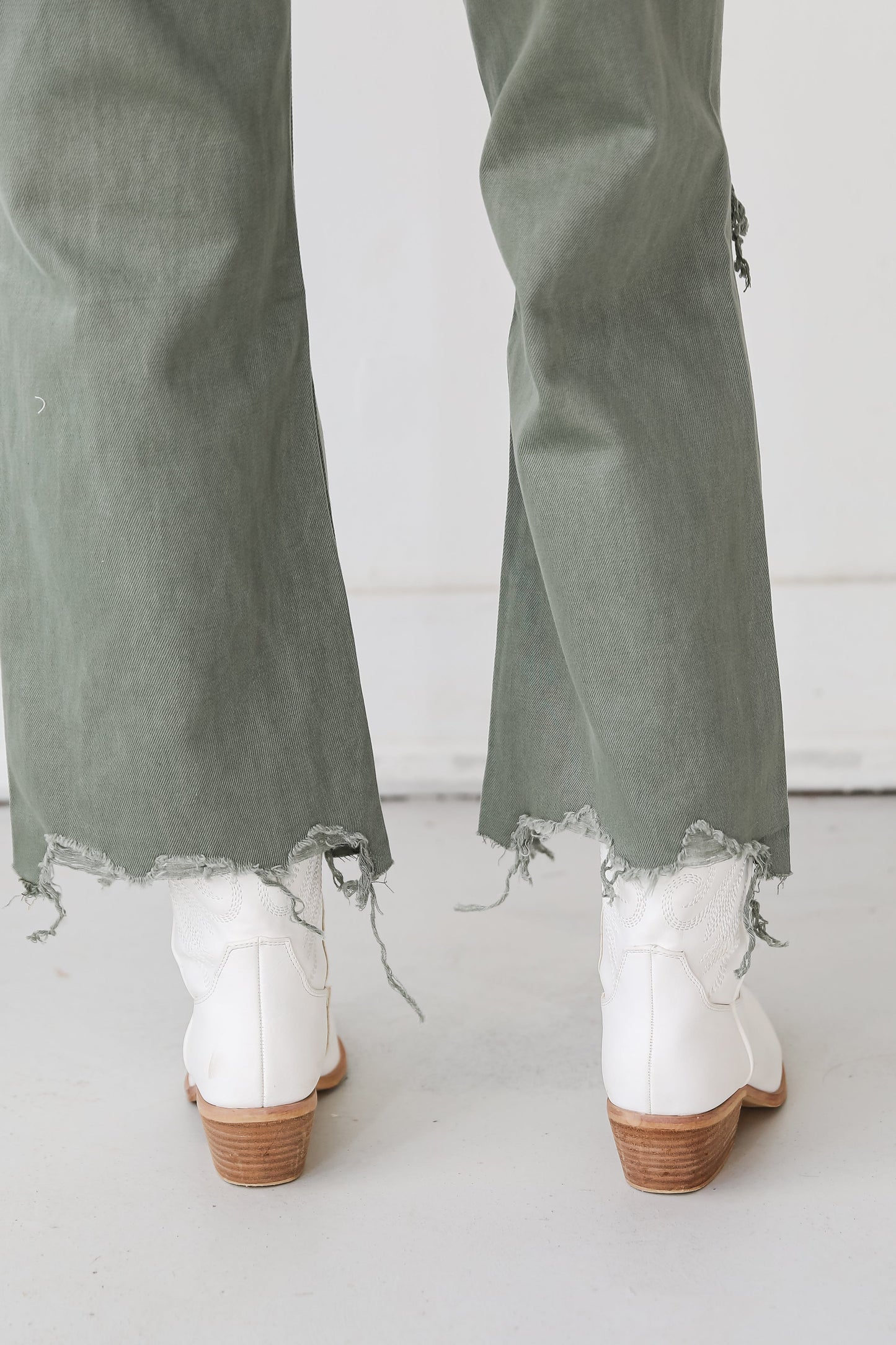 FINAL SALE - Leslie Army Green 90s Vintage Crop Flare Jeans