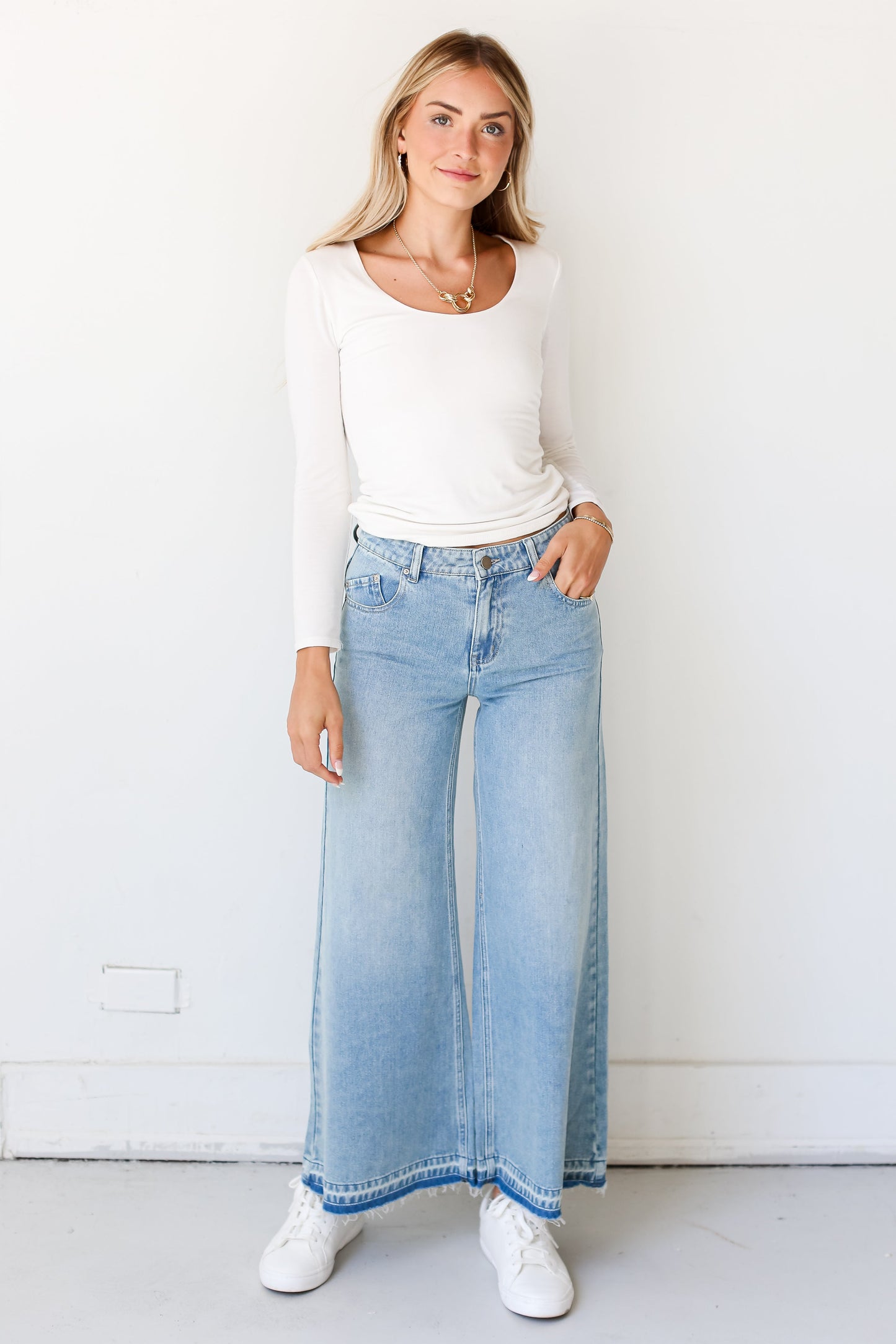 FINAL SALE - Exceptionally Cool Light Wash Wide Leg Jeans